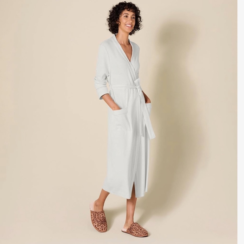 White Waffle Knit Robe - Picture 6 of 9